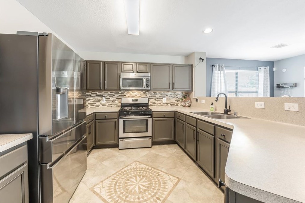 4202 Mineral Hvn Dr, Houston TX  77048-5555 exterior