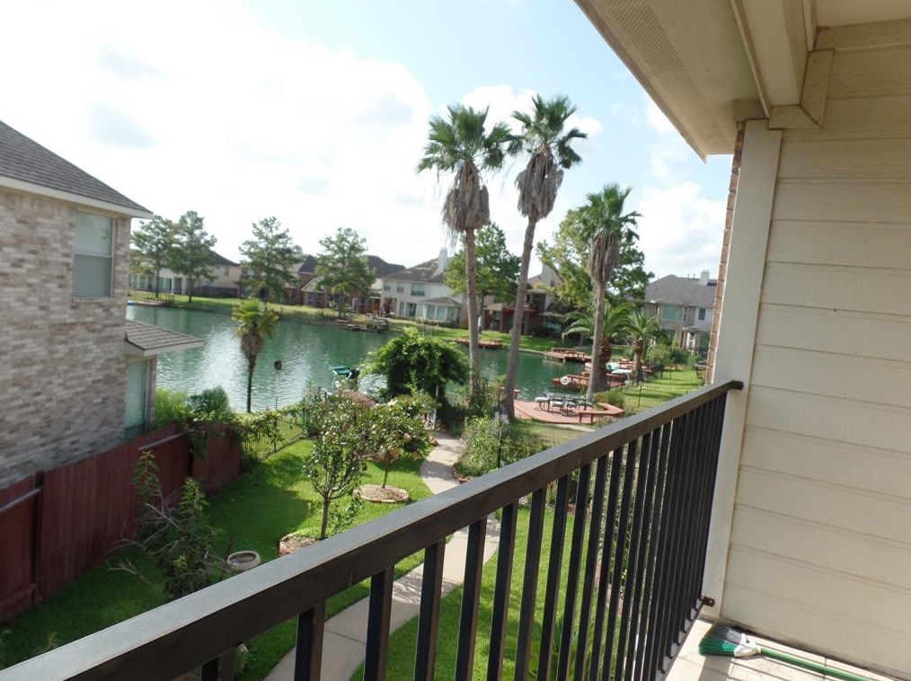 10318 Sand Dollar Dr, Houston TX  77065-3915 exterior