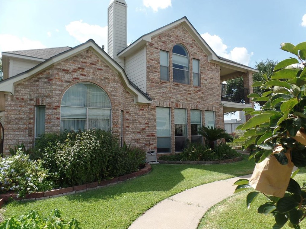 10318 Sand Dollar Dr, Houston TX  77065-3915 exterior