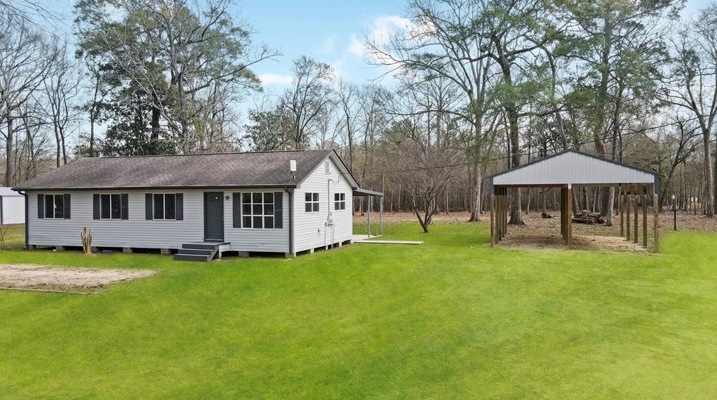 104 County Road 3375, Cleveland TX  77327-8778 exterior