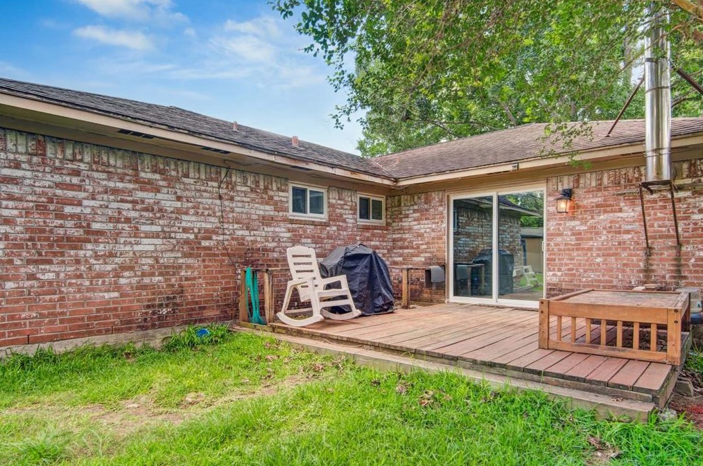 702 Reynolds Ave, League City TX  77573-4123 exterior