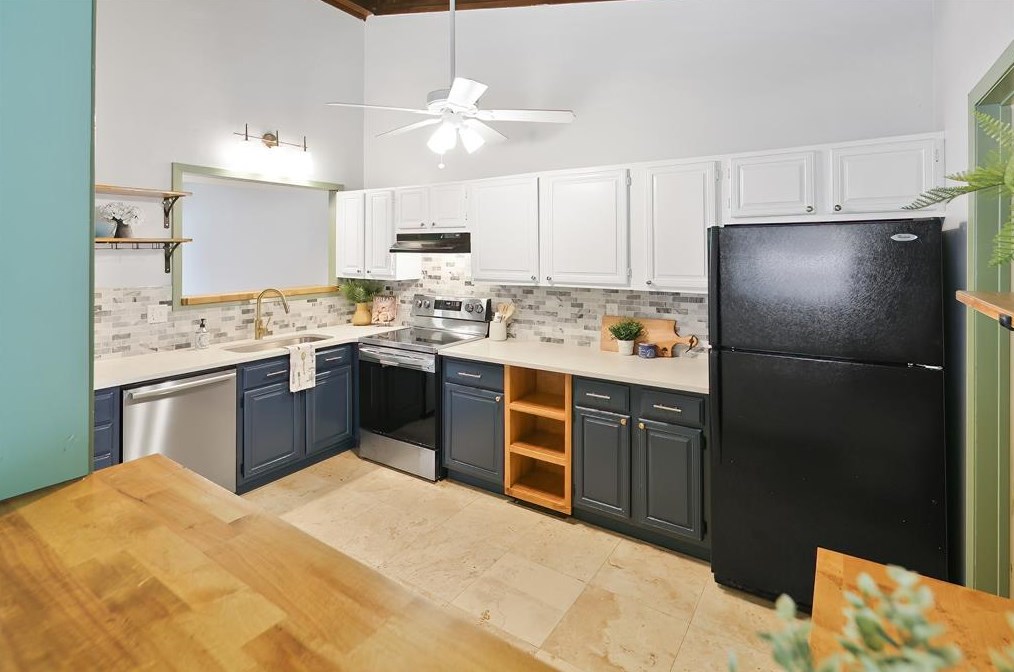 2806 Briarcreek Ct, Bryan TX  77802-2106 exterior