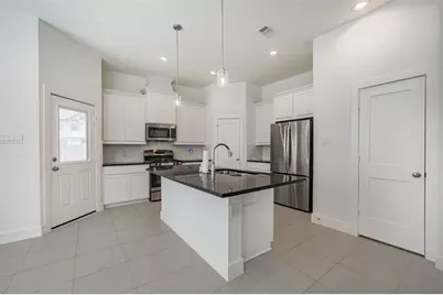 9414 Harvest Bay Court, Missouri City, TX 77459 - Photo 7