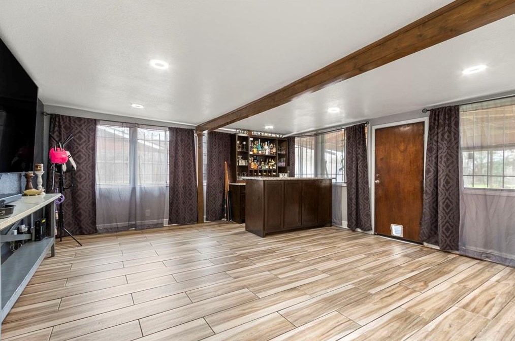 6614 Scribner Rd, Houston TX  77074-6422 exterior