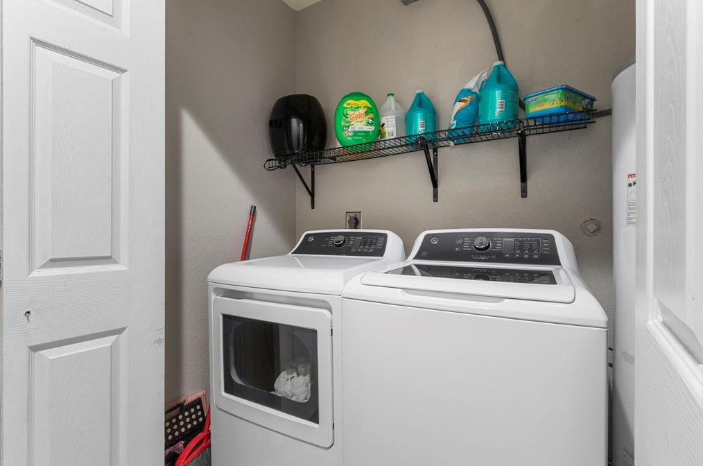 6614 Scribner Rd, Houston TX  77074-6422 exterior