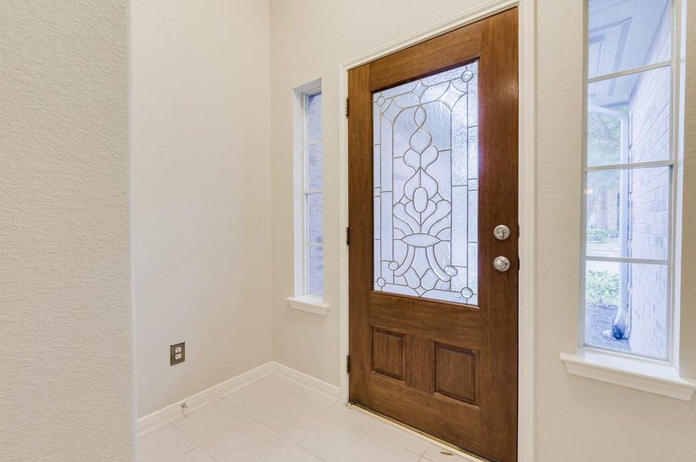 16718 Innisbrook Dr, Houston TX  77095-6577 exterior