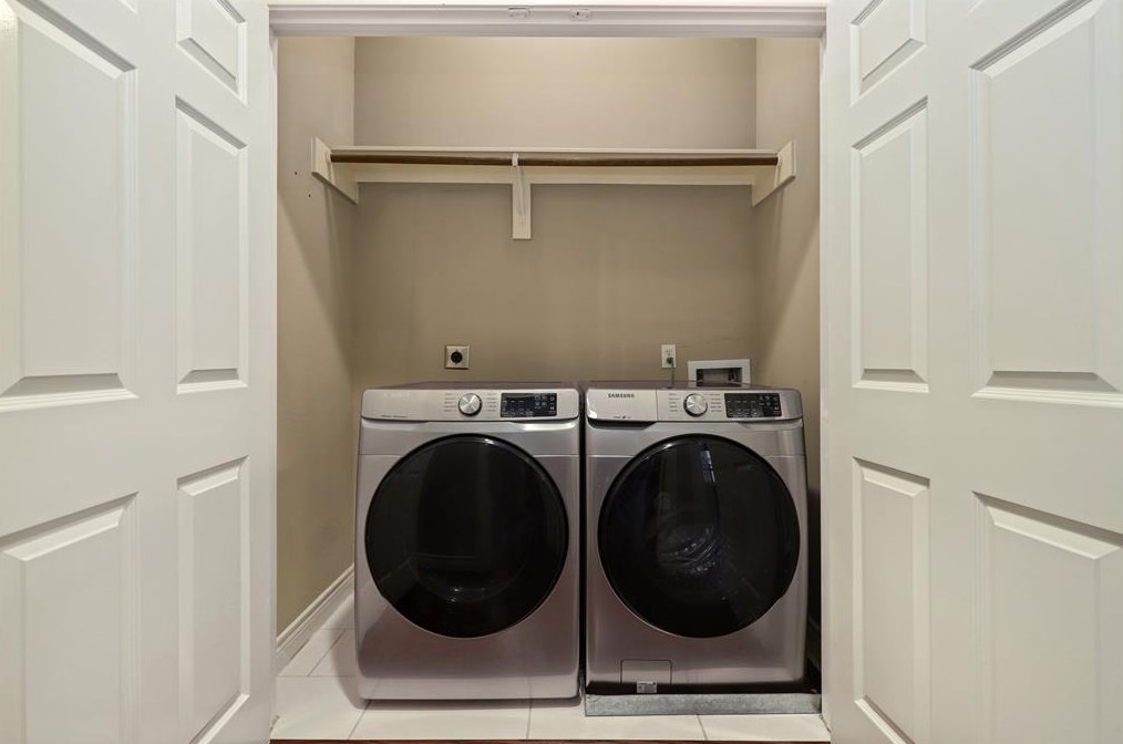 9120 Lk At 610 Dr, Houston TX  77054-2403 exterior