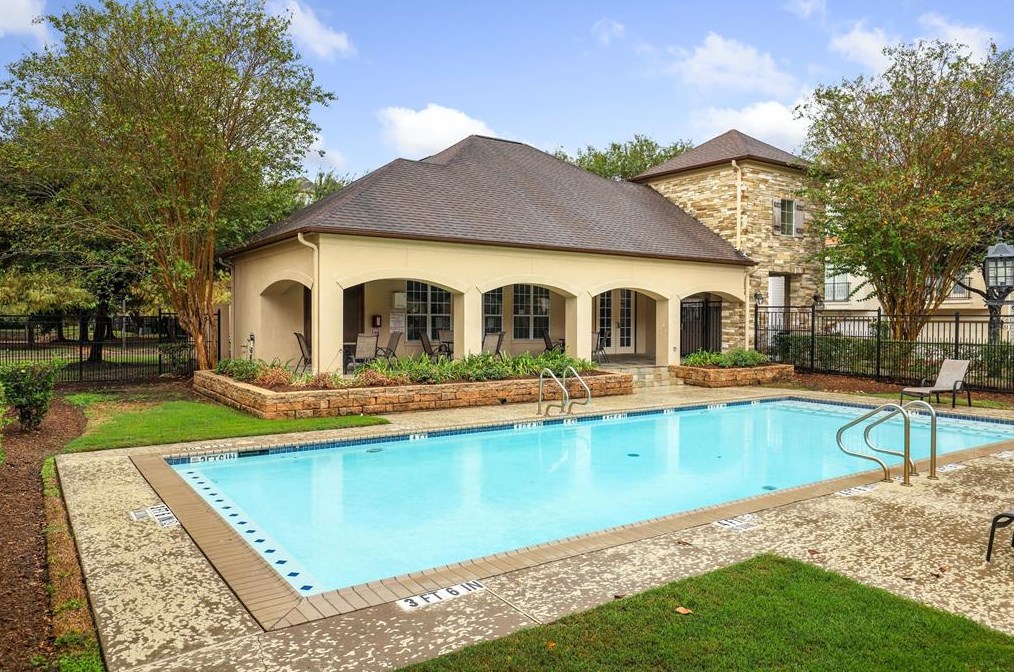 9120 Lk At 610 Dr, Houston TX  77054-2403 exterior