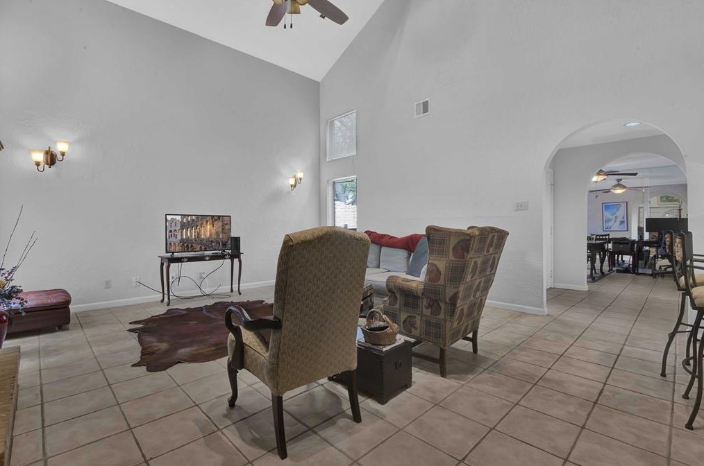 8009 Oakwood Frst Dr, Houston TX  77040-4431 exterior
