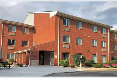 102 E Franklin St, Shelbyville, IN 46176 - Photo 1