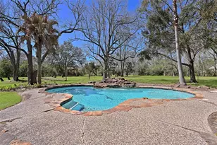 1208 Cowards Creek Dr, Friendswood, TX 77546 - Photo 45