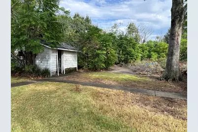 1402 East Avenue, Katy, TX 77493 - Photo 11