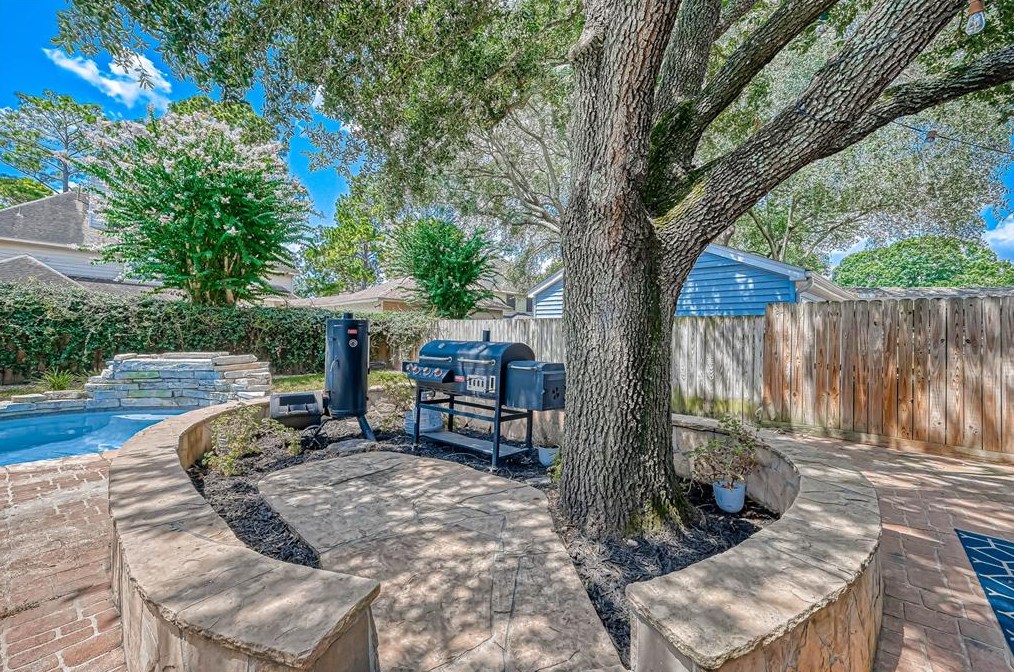 18015 Oakhampton Dr, Houston TX  77084-3261 exterior