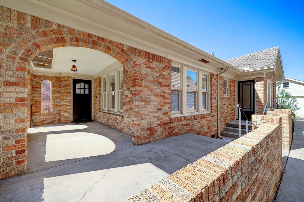 2032 Sul Ross St, Houston TX  77098-2514 exterior