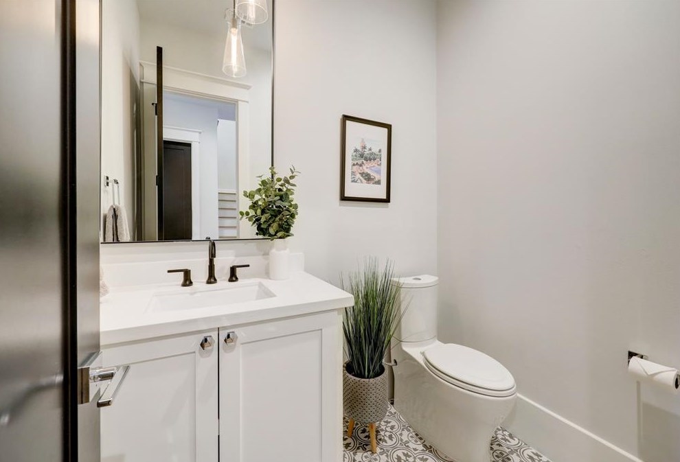1345 Martin St, Houston TX  77018-2120 exterior