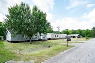 207 Florabunda Dr, Crosby, TX 77532 - Photo 1