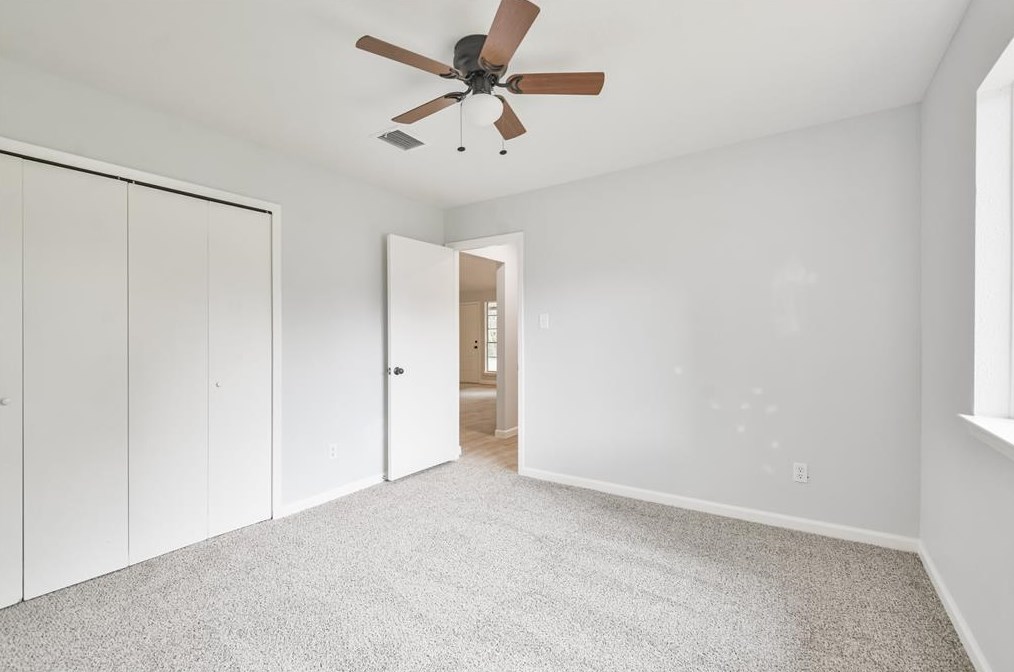 8511 Streamside Dr, Houston TX  77088-4411 exterior
