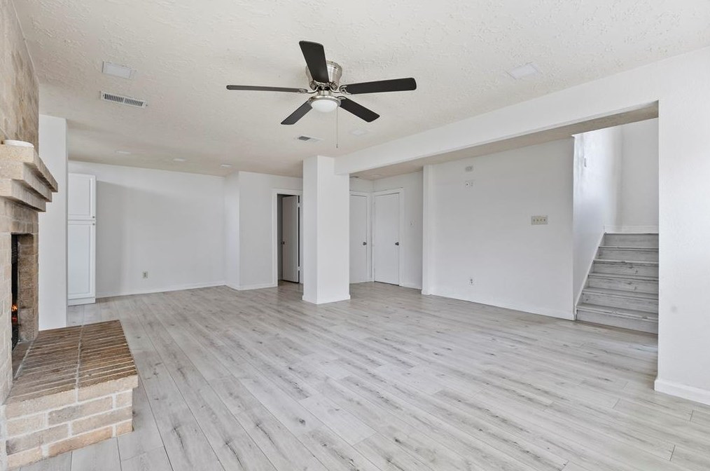 8763 Vinkins Rd, Houston TX  77071-2834 exterior