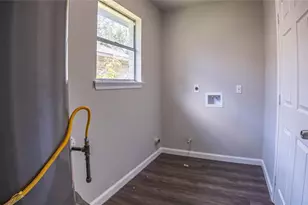 8703 Valley Ledge Dr, Houston, TX 77078 - Photo 21