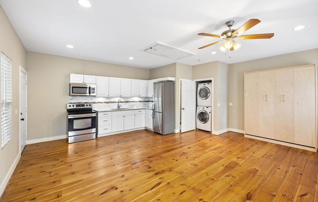 1018 Waverly, Houston TX  77008-6760 exterior