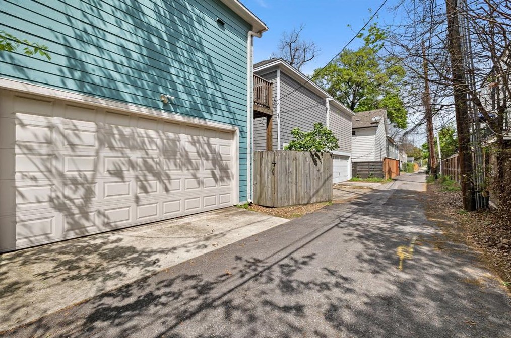 1018 Waverly, Houston TX  77008-6760 exterior