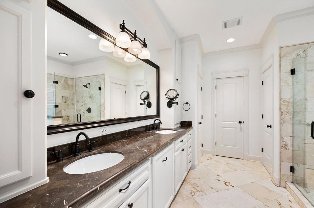 1018 Waverly, Houston TX  77008-6760 exterior