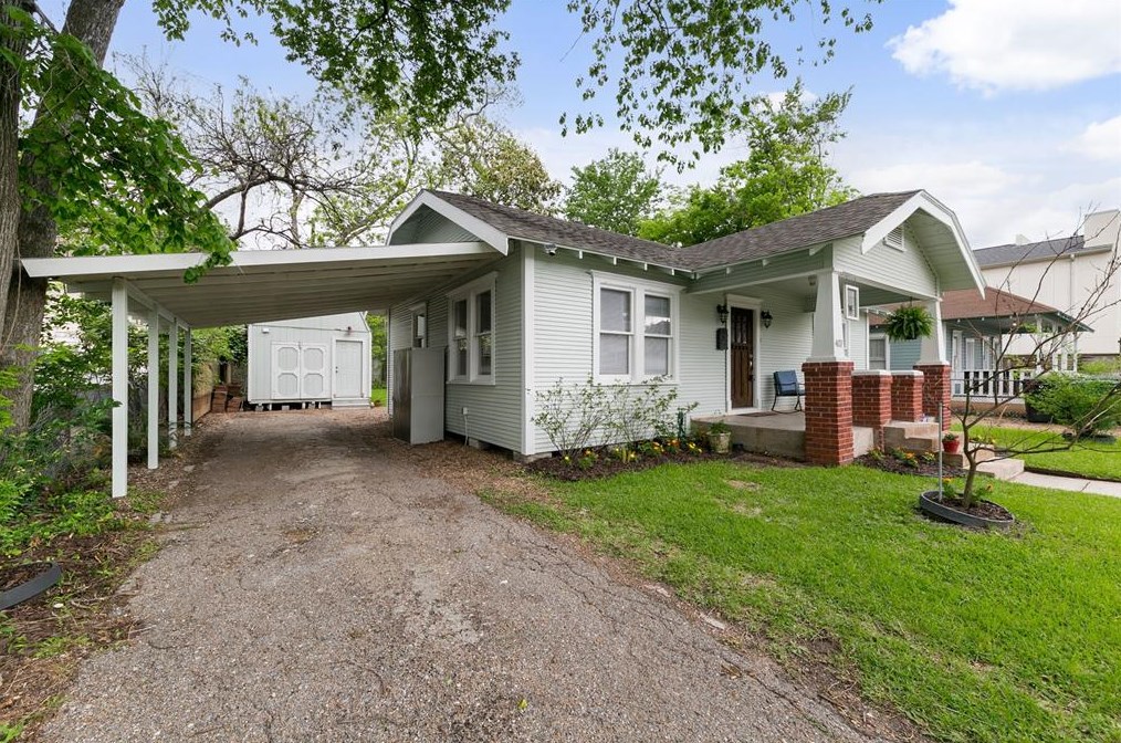 407 27th St, Houston TX  77008-2203 exterior