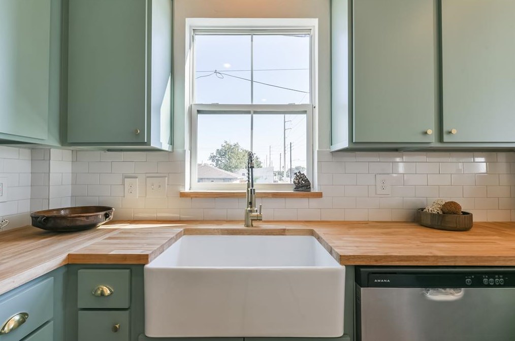 1112 53 St, Galveston TX 77551-4524 exterior