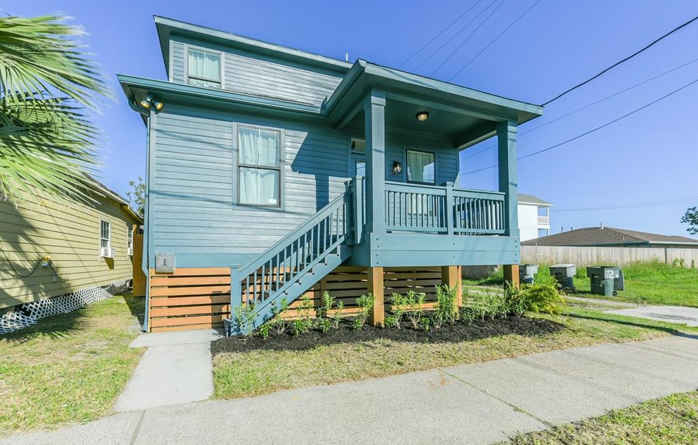 1112 53 St, Galveston TX 77551-4524 exterior