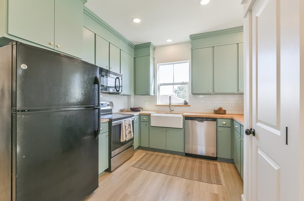 1112 53 St, Galveston TX 77551-4524 exterior