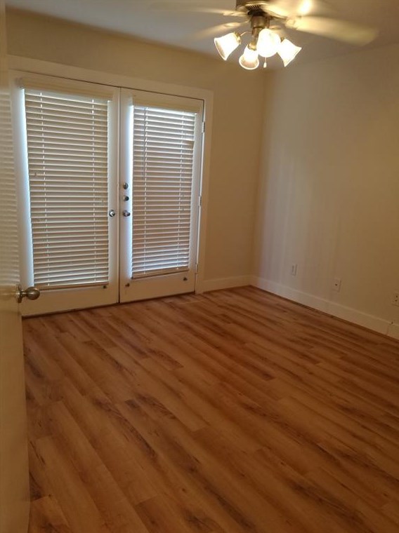 8658 Meadowcroft Dr, Houston TX  77063-5010 exterior