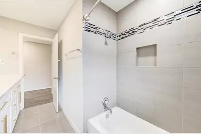 6026 Clarewood Drive, Houston, TX 77081 - Photo 15