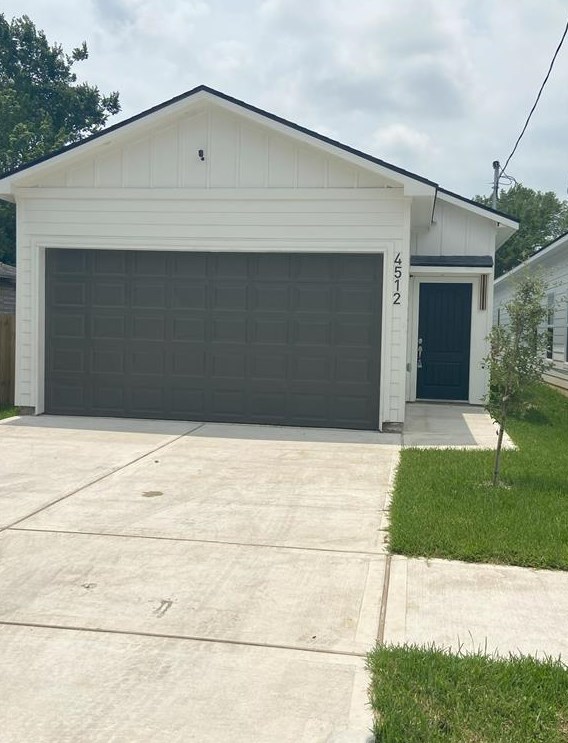 4512 Mallow St, Houston TX  77051-2838 exterior