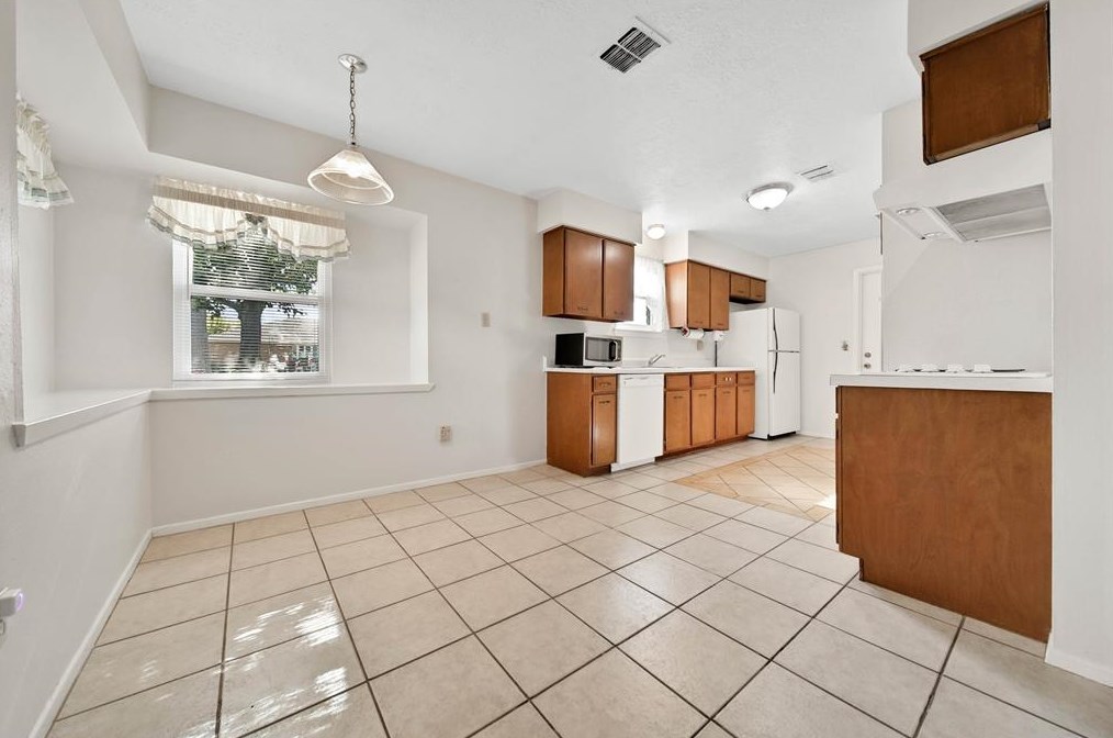 10858 Radford Ln, Houston TX  77099-4723 exterior