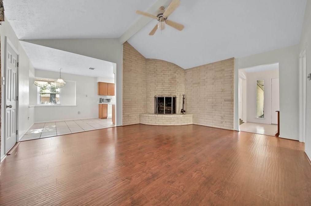 10858 Radford Ln, Houston TX  77099-4723 exterior