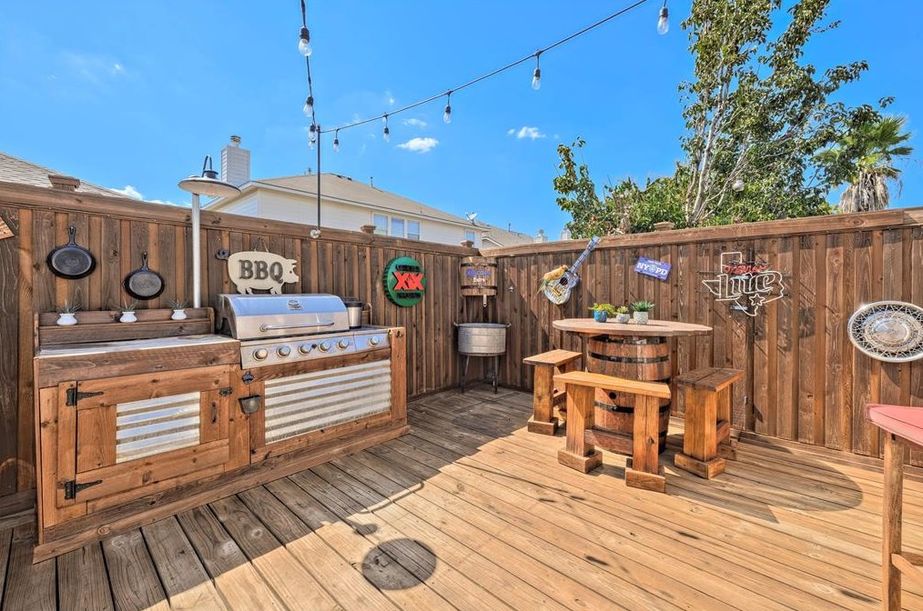 11027 Heron Vlg Dr, Houston TX  77064-4387 exterior