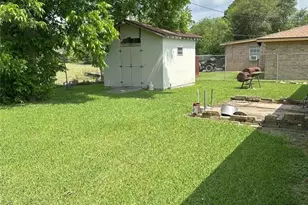 1113 N Noble Rd, Texas City, TX 77591 - Photo 17