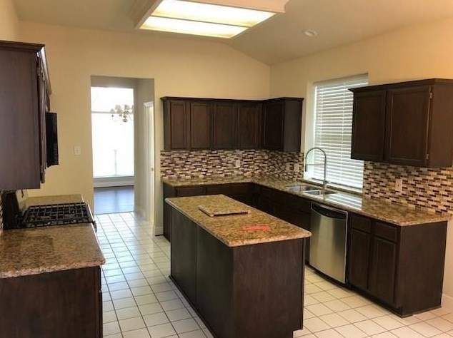 13823 Wheatbridge Dr, Houston TX  77041-5960 exterior