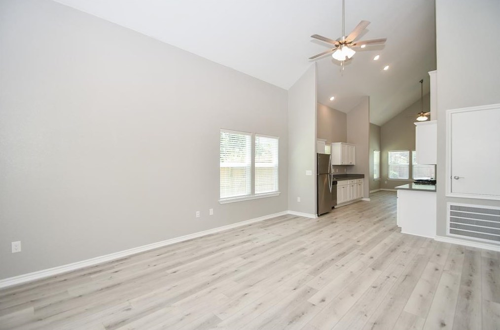1050 Ellington St, Houston TX  77088-4516 exterior