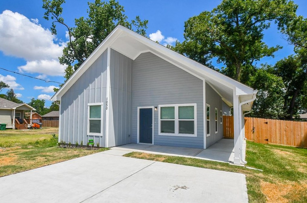 1050 Ellington St, Houston TX  77088-5134 exterior