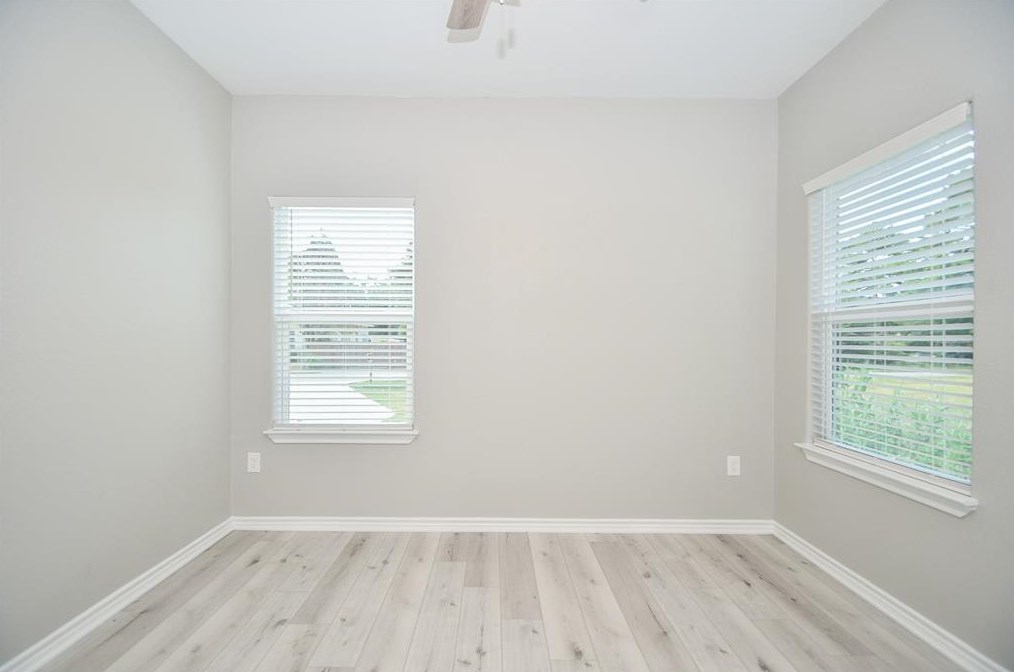 1050 Ellington St, Houston TX  77088-4516 exterior