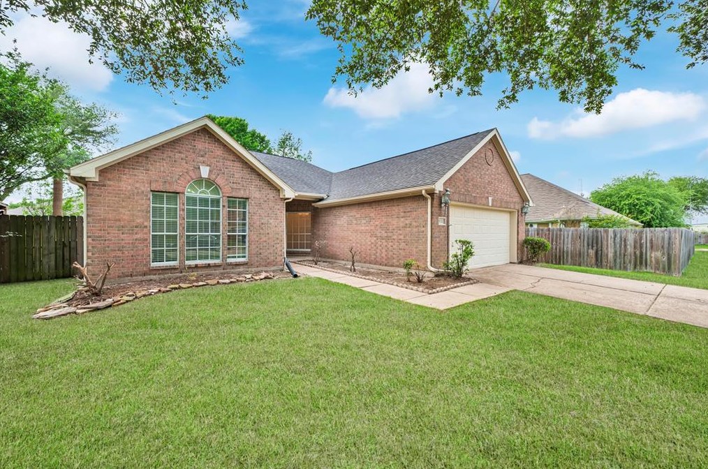8747 Pleasantbrook Dr, Houston TX  77095-3141 exterior