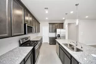 1307 Bonnerjee Dr, Crosby, TX 77532 - Photo 9