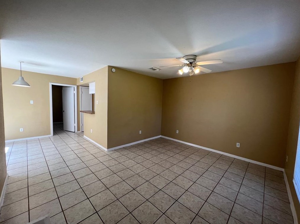 1954 Upland Dr, Houston TX  77043-3015 exterior