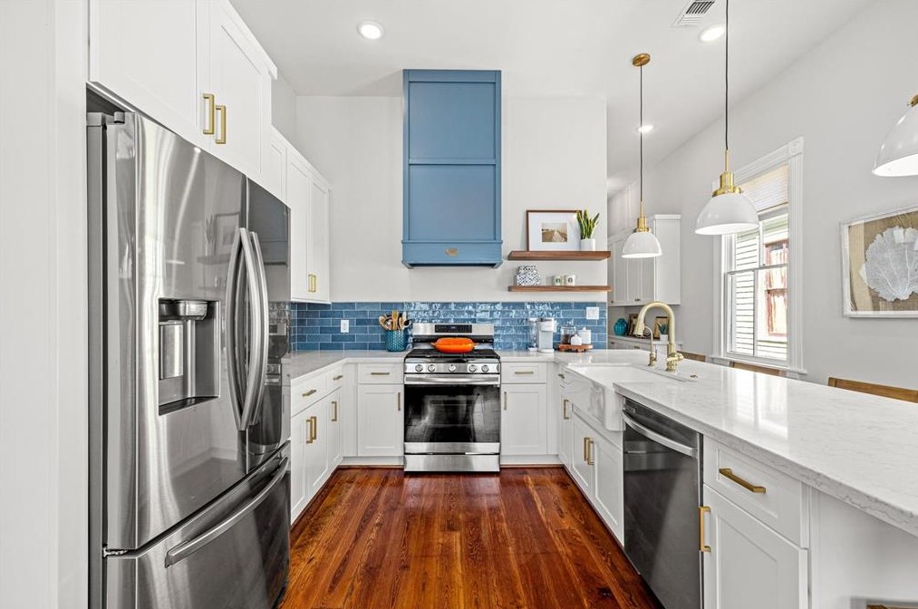 1517 33 St, Galveston TX 77550-6832 exterior