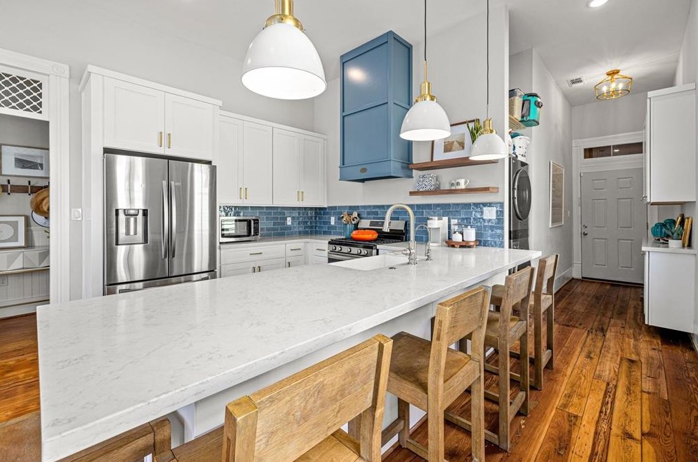 1517 33 St, Galveston TX 77550-6832 exterior