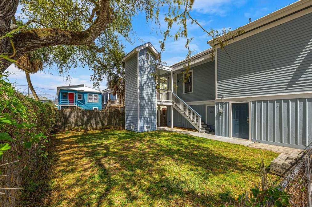 1517 33 St, Galveston TX 77550-6832 exterior