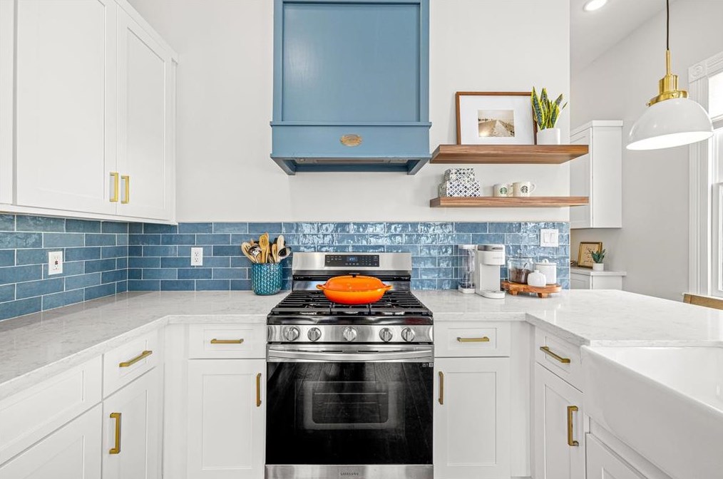 1517 33 St, Galveston TX 77550-6832 exterior