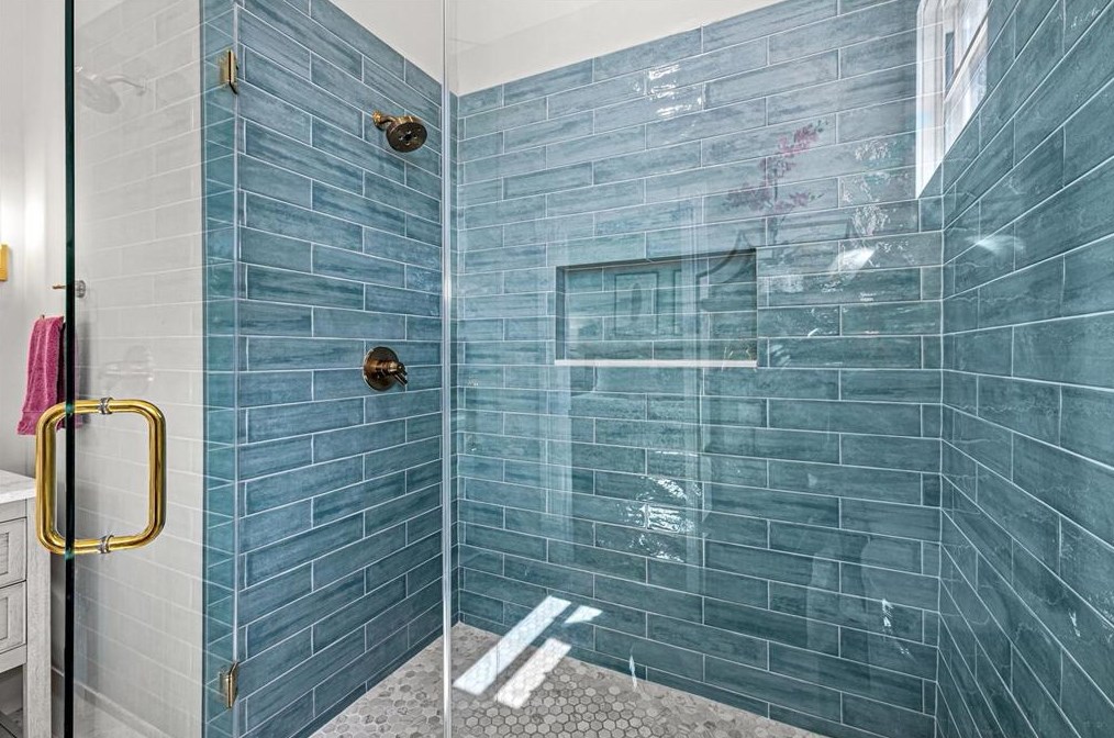 1517 33 St, Galveston TX 77550-6832 exterior