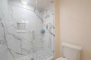 1407 Tiki Dr, Tiki Island, TX 77554 - Photo 33